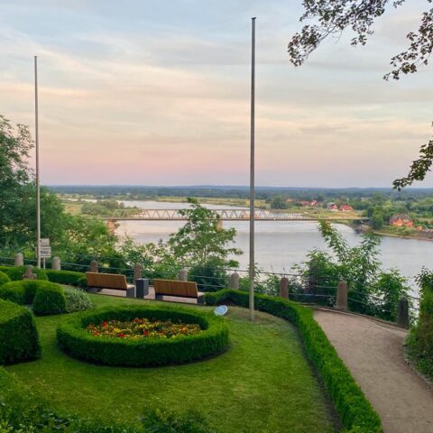 Blick über die Elbe